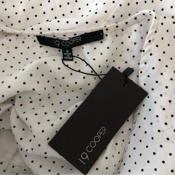 19 Cooper White Polka Dot Faux Wrap Dress Flutter Sleeves size Small NWT *Flaw - Picture 11 of 14